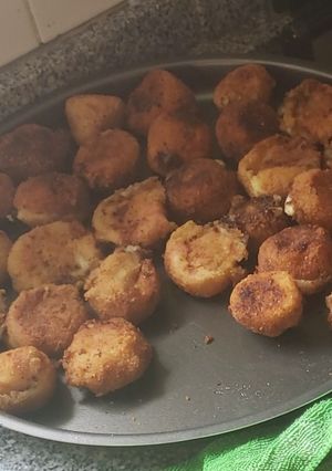Una foto de Bombitas de papas con jamón y queso