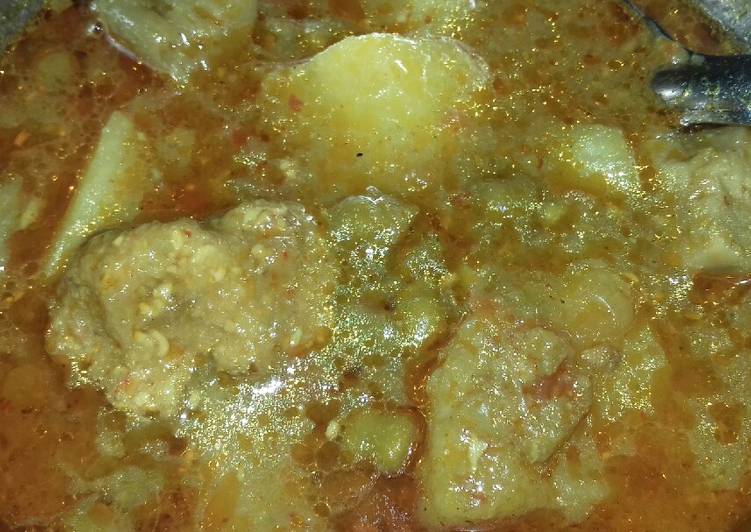 Easy Way to Prepare Favorite Potato and green chhole ki veg