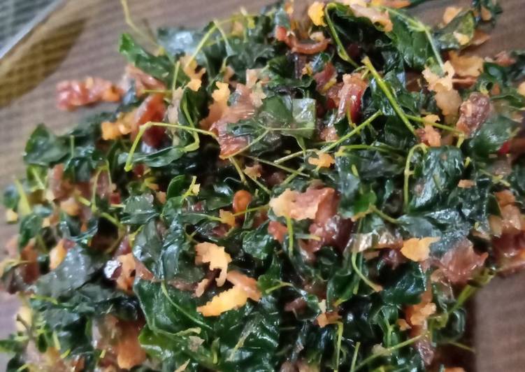 Recipe of Favorite Moringa leaves poriyal/drumstick leaves sabzi