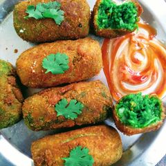 A picture of Palak paneer cutlet.