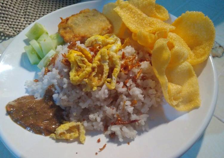 Nasi Uduk Gurih Rice cooker