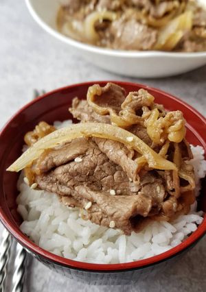 Foto resep Gyudon (Beef Bowl ala Yoshinoya)