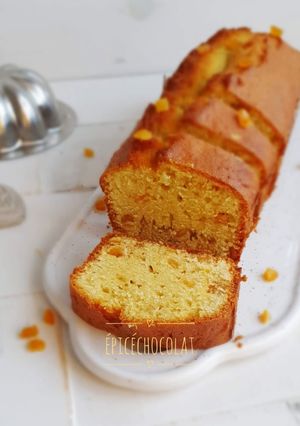 Une photo de Quatre quart a l orange confite et au levain