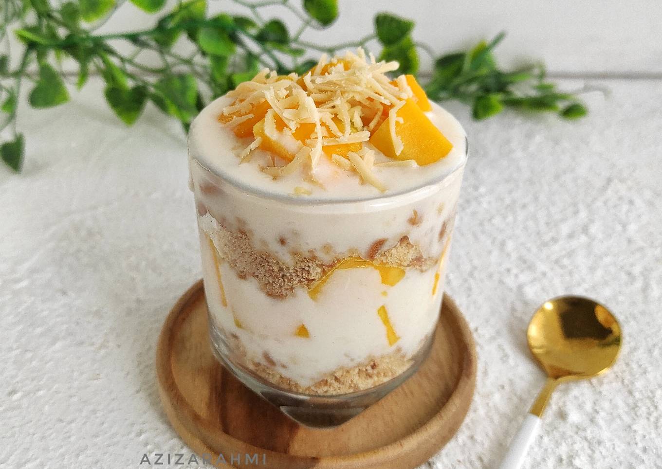 Biscuit & Mango Cheese Cake in Glass