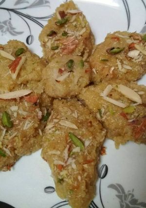 A picture of Apple katli.