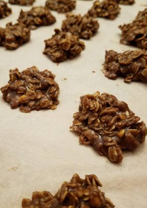 A picture of Nomki's No-Bake Cookies.
