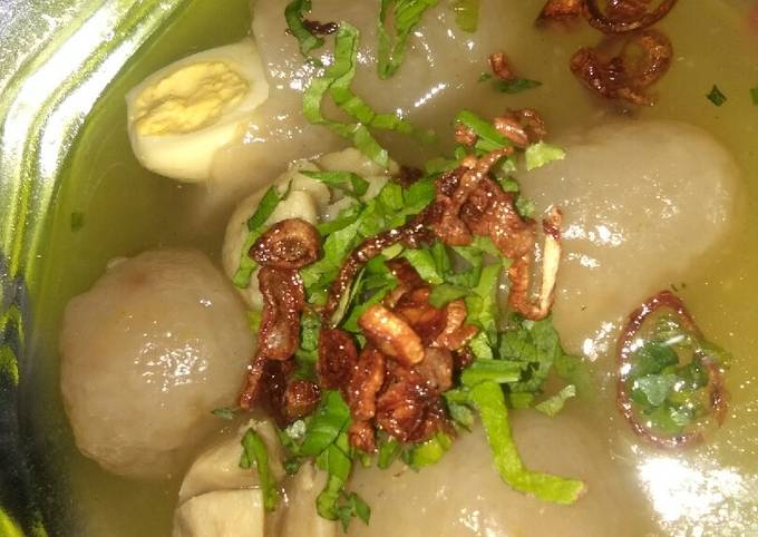 Bagaimana Membuat Cilok Kuah Isi Bakso &amp;amp; Telur yang Enak Banget