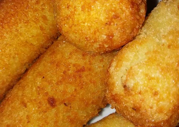 Kroket kentang isi ayam kare