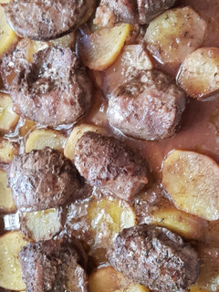 Una foto de Carrilleras de cerdo al horno