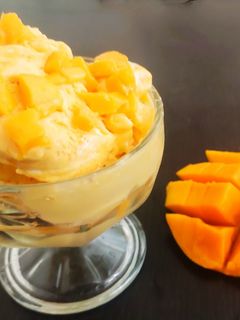 மாம்பழ ஐஸ் கிரீம் (Mango ice cream) 🥭 செய்முறை முக்கிய புகைப்படம்