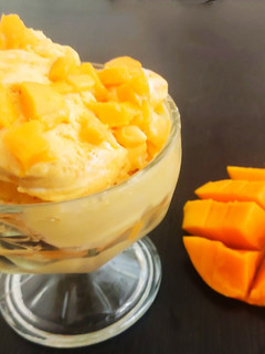 மாம்பழ ஐஸ் கிரீம் (Mango ice cream) 🥭 செய்முறை முக்கிய புகைப்படம்