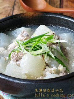 [冬瓜薏仁排骨湯]簡易家常菜 的食譜成品照片
