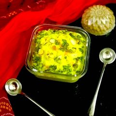 A picture of Kheeranand: A Marwari dessert.