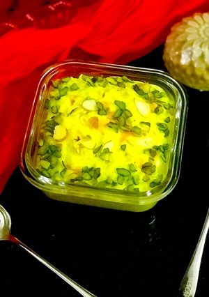 A picture of Kheeranand: A Marwari dessert.