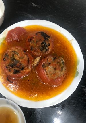 Hình của món Cà chua nhồi thịt đút lò.