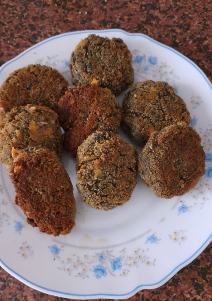 Una foto de Croquetas de arroz negro