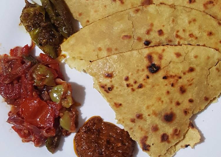 Easiest Way to Make Perfect Besan ki Roti.Piyaz Tamatar Hari Mirch Chutney