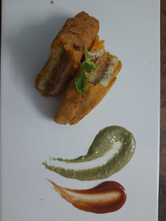 બ્રેડ પકોડા (Bread Pakoda Recipe In Gujarati) રેસીપી મુખ્ય ફોટો