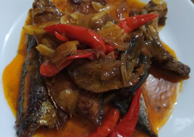 Oseng sarden + cue keranjang