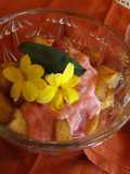 Manzanas al brandy con salsa de frambuesas