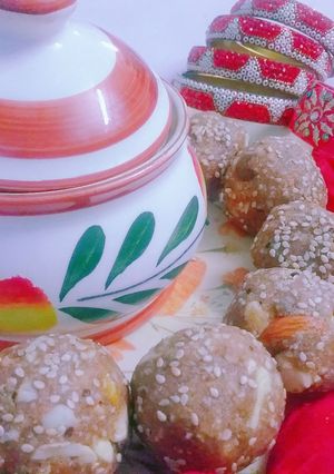 A picture of Sesame Mawa Ladoo.