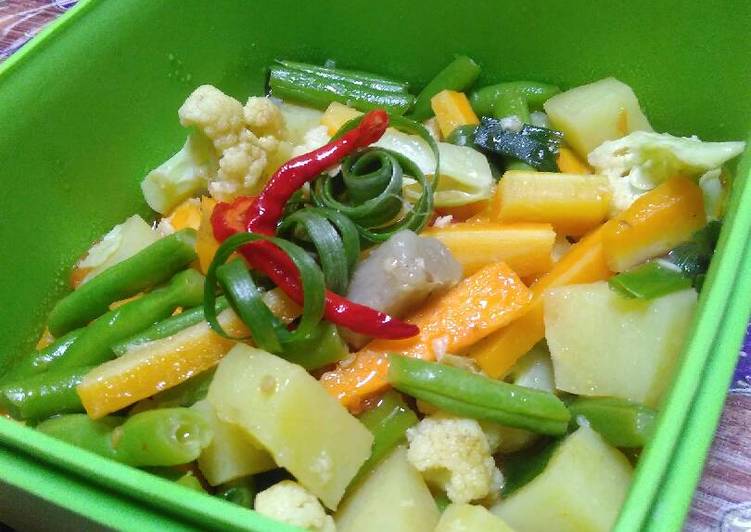 Resep Tumis Sayur Broken Bunso(brokoli kentang buncis bakso)^^ Lezat