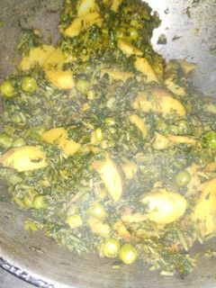 आलू मेथी की सब्जी (aloo methi ki sabzi recipe in Hindi) रेसिपी मुख्य फोटो