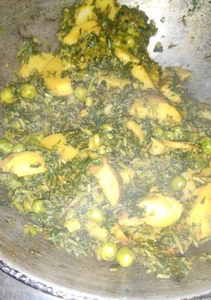 आलू मेथी की सब्जी (aloo methi ki sabzi recipe in Hindi) रेसिपी मुख्य फोटो