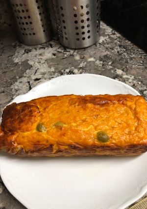 Una foto de Pastel de Merluza Congelada y Aceitunas Rellenas