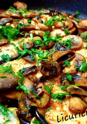 O poză a rețetei Scaloppine de pui cu ciuperci.