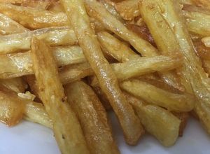 Hình của món Khoai tây chiên bơ tỏi.
