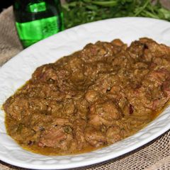 A picture of Duck Curry with Coconut Milk.