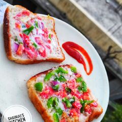A picture of Sooji/Rava Toast.