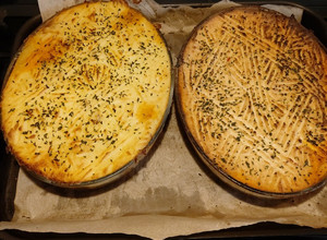A picture of My low carb tasty cauliflower mash shepherd's pie 🥧.