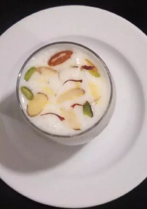 કેસર ડ્રાયફ્રુટ લસ્સી (Kesar Dryfruit Lassi Recipe In Gujarati) રેસીપી મુખ્ય ફોટો