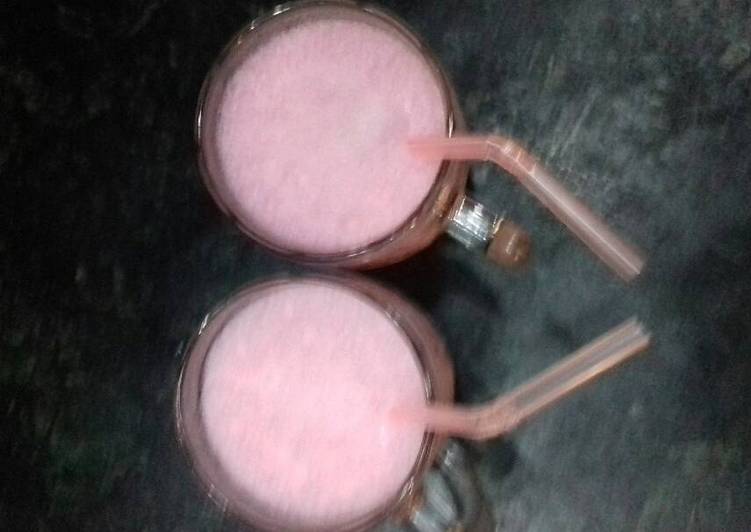 Easiest Way to Prepare Speedy Strawberry shake