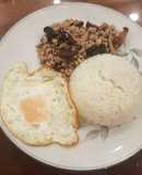 SP.0229 - Cơm Thịt Bằm Xào Nấm & Hột Gà Ốp La