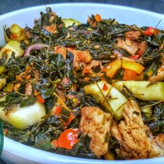 A picture of Chicken Moringa salad.