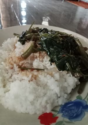 รูปของ ผัดผักบุ้งกินแล้วฟิน🔥😋
