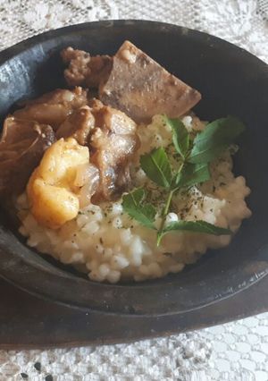 A picture of White samp with creamy mushroom soup.