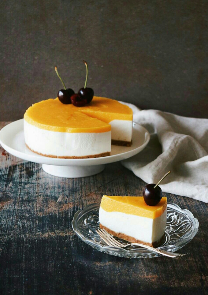 Una foto de Tarta de yogur y mango