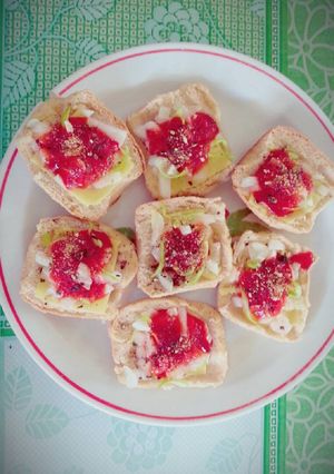 A picture of Breakfast mini pizza.