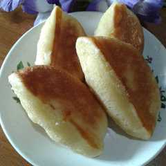 Kue pukis empuk রেসিপির প্রধান ছবি
