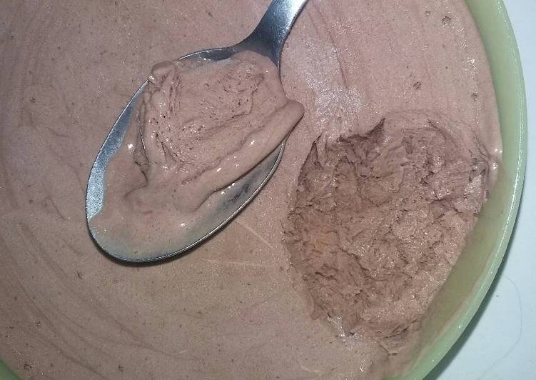 Bagaimana Menyiapkan Es krim nyoklat lembutttt yang Bikin Ngiler