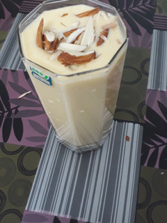 மாம்பழம் சேக் (Mango Shake Recipe in Tamil) செய்முறை முக்கிய புகைப்படம்