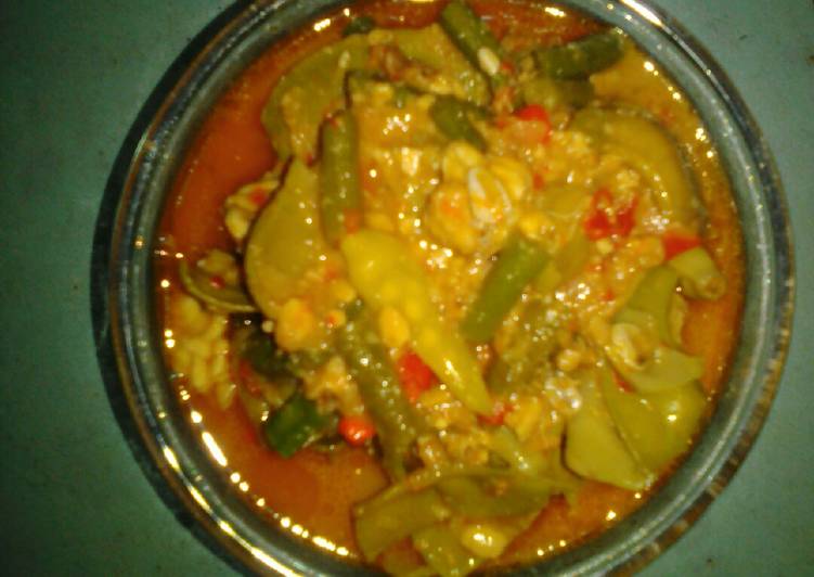 Sayur campur bumbu pedas