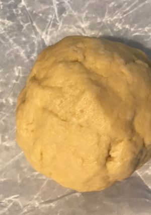 Une photo de Pâte brisée à la crème de cassis