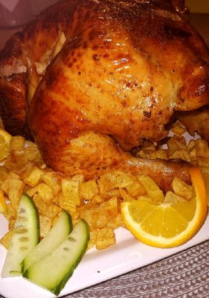Sörös dobozon sült csirke, sült krumplival és naranccsal recept fotója