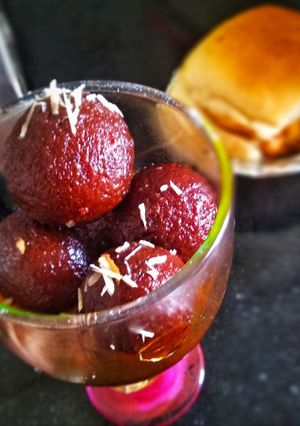A picture of Mava paneer gulabjamun.