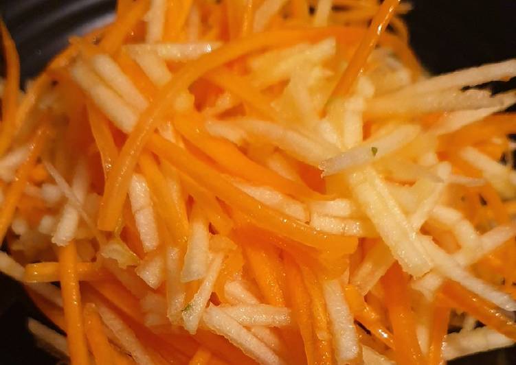 Simple Way to Make Quick Carrot and Apple Salad